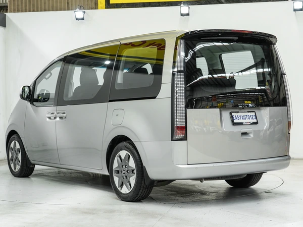 2023 Hyundai Staria Automatic Front Wheel Drive