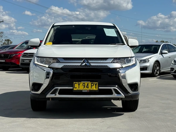 2020 Mitsubishi Outlander ES Automatic Petrol Front Wheel Drive