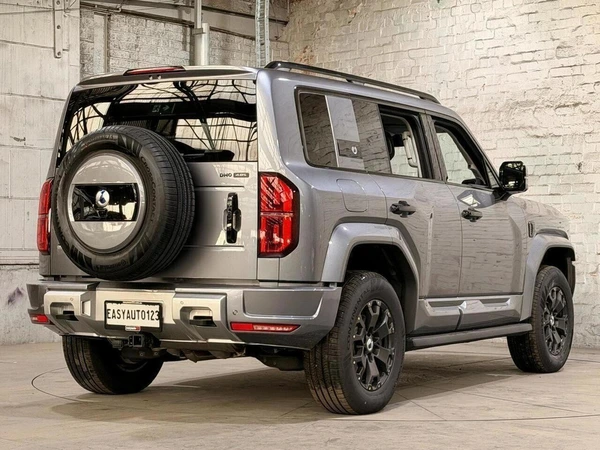 2025 Denza B5 Hybrid 4WD Automatic