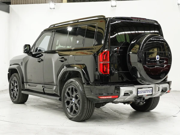 2025 Denza B5 Leopard Hybrid 4WD
