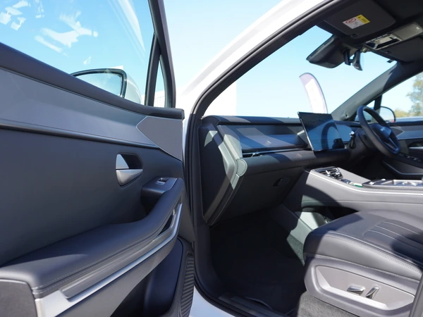 2026 BYD Sealion 8 Hybrid RWD Automatic Torque 350 Nm Range 600 km