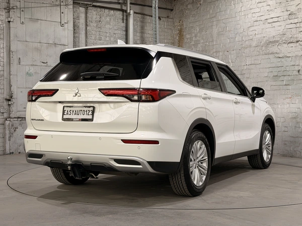 2022 Mitsubishi Outlander LS Automatic Petrol