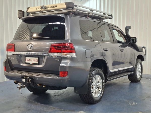 2015 Toyota Landcruiser Sahara Diesel 4WD Automatic