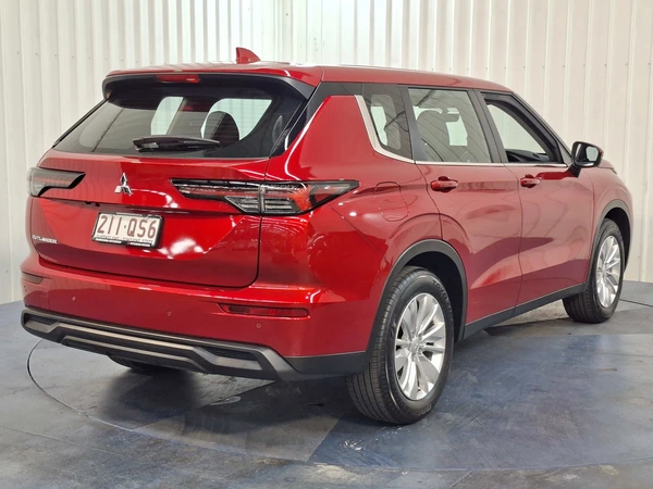 2025 Mitsubishi Outlander ES 2.5L Petrol CVT FWD