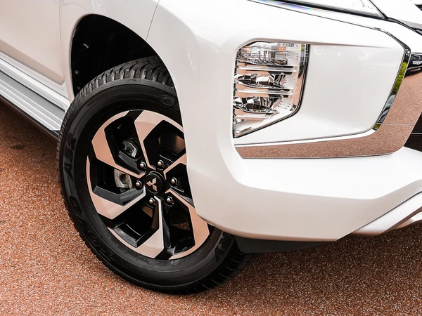2025 Mitsubishi Pajero sport GLS 4WD Automatic Diesel