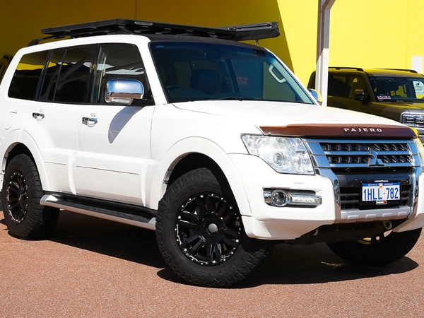 2018 Mitsubishi Pajero GLS 4WD Automatic Diesel