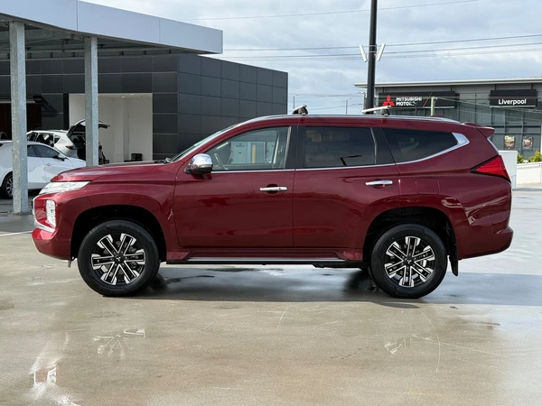 2023 Mitsubishi Pajero Sport Exceed 4WD Automatic Diesel