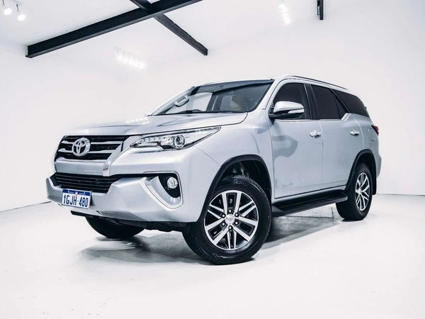 2017 Toyota Fortuner Crusade 4WD Automatic Leather Seats