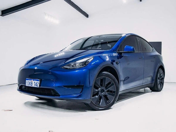 2024 Tesla Model Y Rear-Wheel Drive Automatic Heated Seats
