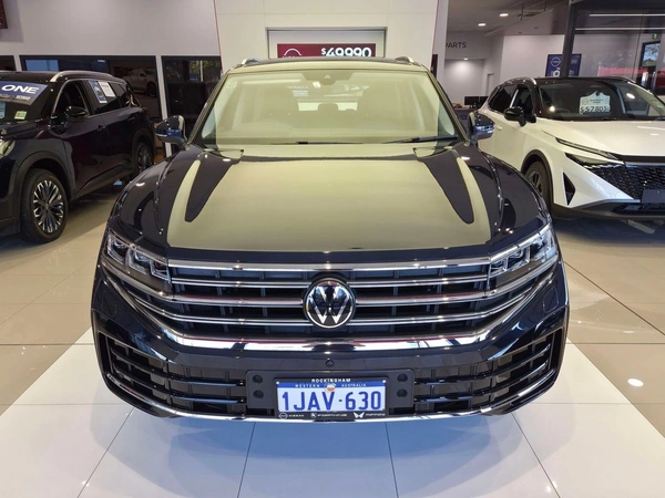 2025 Volkswagen Touareg RC AWD Panoramic Sunroof Heated Seats
