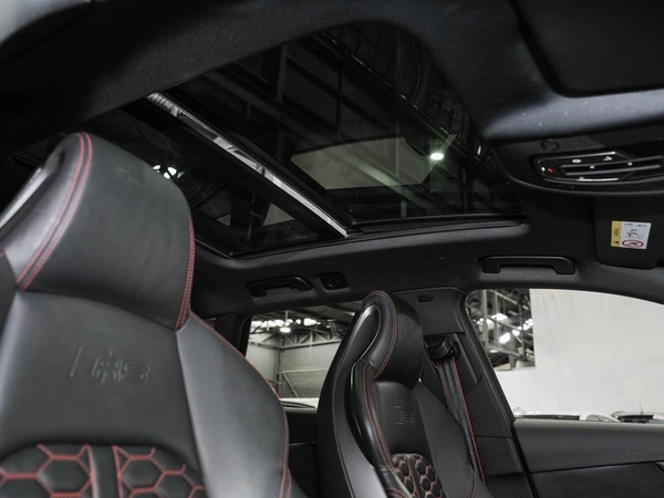 2020 Audi RS4 Panoramic Sunroof Heated Seats